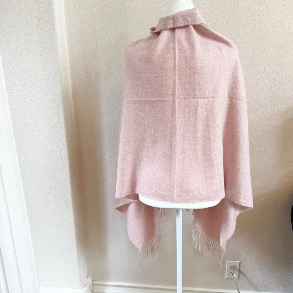 Magic Scarf Company Pink Button Front Fringe Poncho Wrap‎ Cape One Size NWT